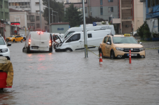 samsun-da-sel-sularina-kapilan-bir-kisi-hayatini-15996959_4369_m.png samsun-da-sel-sularina-kapilan-bir-kisi-hayatini-15996959_4369_m.png