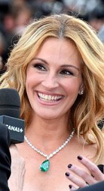 220px-Julia_Roberts_Cannes_2016_3.jpg 220px-Julia_Roberts_Cannes_2016_3.jpg