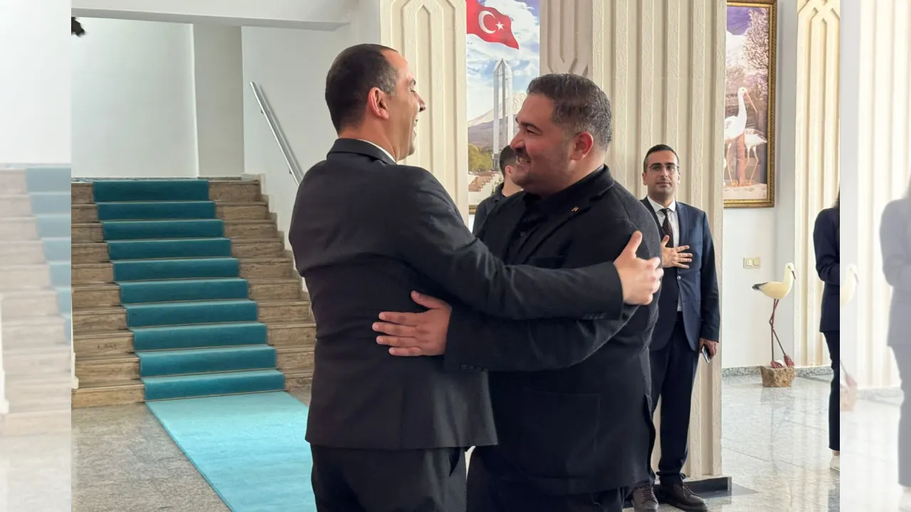 Iğdır Ticaret ve Sanayi Odası Başkan Adayı Uğur Artantaş’tan Anlamlı Bayramlaşma Ziyareti