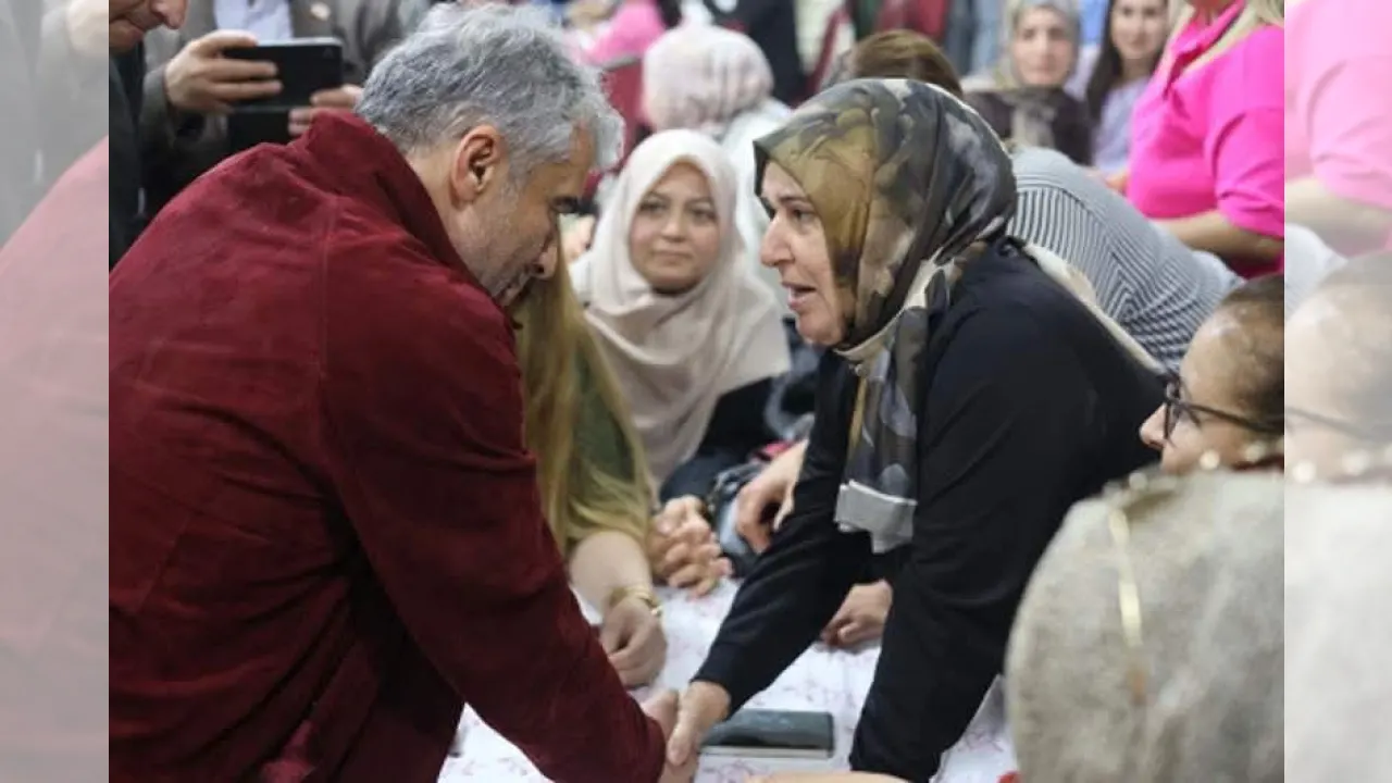 Dün Iğdır’a gelen Milletvekili Cantürk Alagöz, AK Parti İl Teşkilatı’nda düzenlenen bayramlaşma törenine katıldı