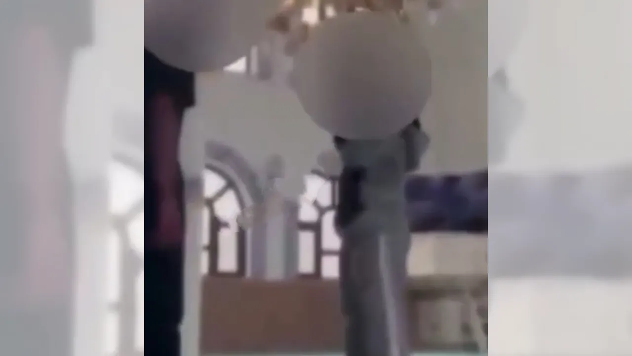 Camide Ekran Şiddeti Video: Samsun'da Camide Akran Zorbalığı