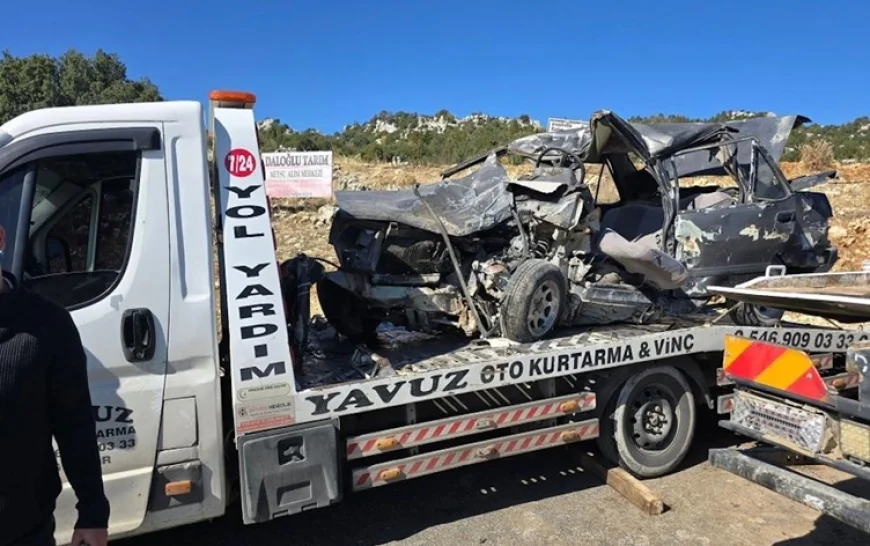Mersin'de feci kaza: 3 ölü, 12 yaralı