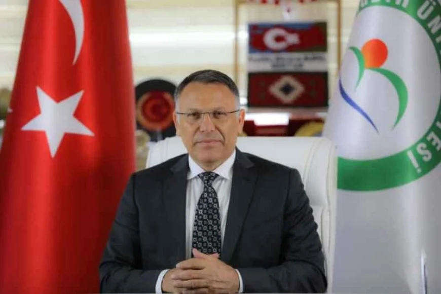 Iğdır Üniversitesi Rektörü Prof. Dr. Ekrem Gürel, "29 Ekim Cumhuriyet Bayramı" münasebetiyle bir mesaj yayımladı