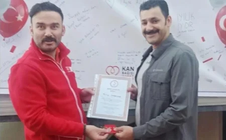 25 Kez Kan Bağışında Bulunan Tolga Sarıcan’a Kızılay’dan Gümüş Madalya