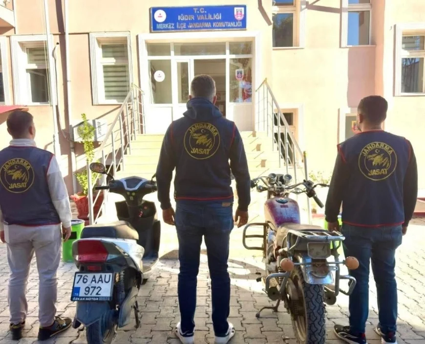 HIRSIZLAR GAZI FAZLA AÇTI, JANDARMA FRENI BASTI: ÇALDILAR, TAKİP EDİLDİ, SON DURAK CEZAEVİ