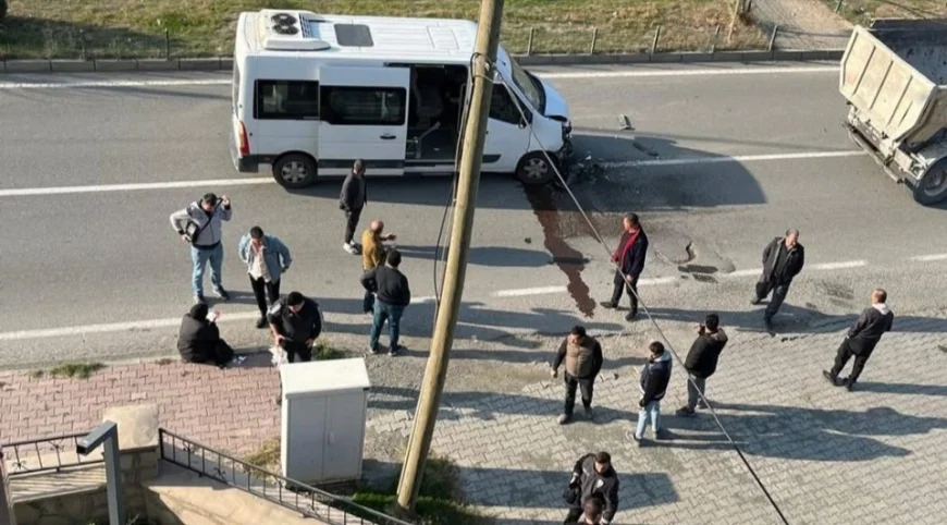 Iğdır’da Polisleri Taşıyan Minibüs Kaza Yaptı: 7 Yaralı
