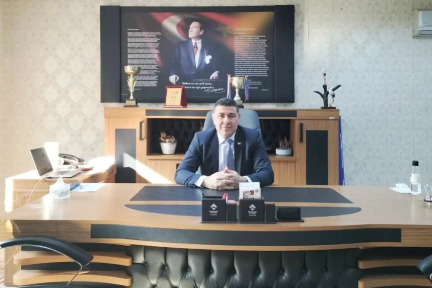 Iğdır Gençlik ve Spor İl Müdürlüğü Yurt Hizmetleri Müdürü Erol Bayat’tan 13 Kasım Kurtuluş Günü Mesajı