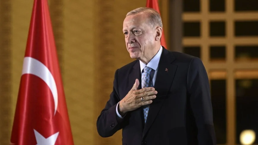 TAHİR KAVRİ’DEN DİKKAT ÇEKEN ÇIKIŞ: “GEÇMİŞİN ACILARINI UNUTMADIK, GELECEĞE GÜVENLE BAKIYORUZ”
